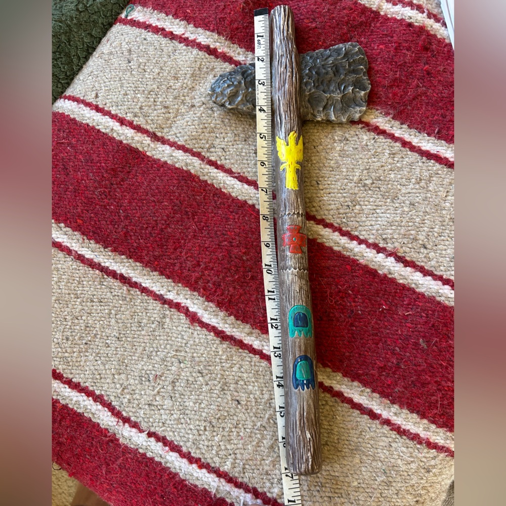 Handcrafted ceramic vintage tomahawk with Colorful Accents decorative - Picture 8 of 11